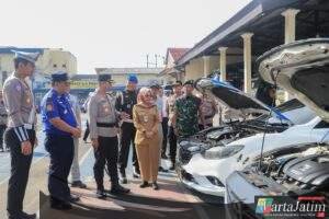Kapolres Kediri Cek Kendaraan Operasional Dinas Pastikan Kesiapan Operasi Patuh Semeru 2025