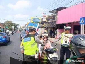Operasi Patuh Semeru 2025 Polres Malang Sapa Pengendara, Sosialisasikan Kamseltibcarlantas