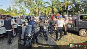 Operasi Patuh Semeru 2025 Polres Probolinggo Beri Hadiah Bagi Pengendara yang Tertib Lalu Lintas