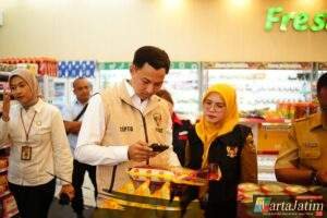 Polres Kediri Kota Bersama TPID Sidak Beras Premium di Sejumlah Pasar Modern