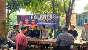 Melalui Program Polantas Menyapa,Satlantas Polres Kediri Edukasi Sopir Truk Odol