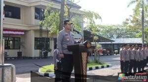 Apel Jam Pimpinan, Kapolres Nganjuk Apresiasi Kinerja Anggota dan Tekankan Pentingnya Jaga Kesehatan