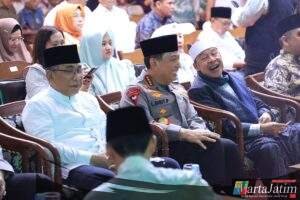 Kapolri Hadiri Haul Pondok Bubtet Pesantren di Cirebon, Ulama dan Polri saling Melengkapi