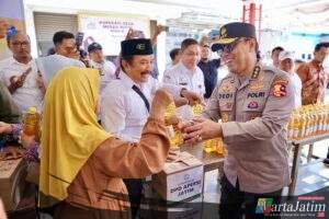 Bantu Tekan Inflasi, Polri Gelar Pasar Murah di Malang
