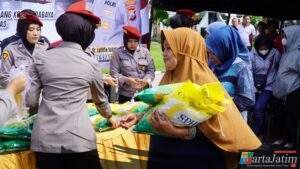 Gerakan Pangan Murah :Komitmen Polrestabes Surabaya Stabilkan Harga dan Menjamin Ketersedian Pangan