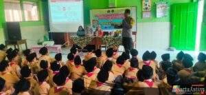 Anggota Polsek Ngasem Beri Penyuluhan di Sekolahan
