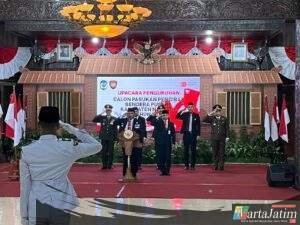 75 Anggota Paskibraka Nganjuk 2025 Resmi Dikukuhkan di Pendopo Kabupaten