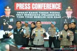 Polres Ponorogo Ungkap Produksi Obat Ilegal, Ribuan Botol Diamankan