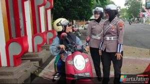 Polres Nganjuk All Out Layani Warga di Jam Sibuk Pagi dan Siang