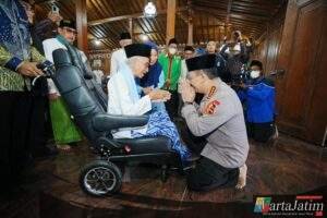 Kunjungi 2 Ponpes di Jatim, Kapolri: Amanat Presiden Menjaga Kerukunan