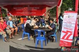Polwan Polres Bojonegoro Gelar Bakti Kesehatan di CFD, Warga Antusias Serbu Layanan Gratis