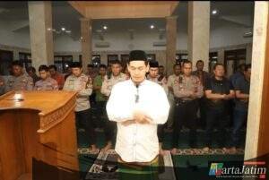 Polres Kediri Kota Gelar Sholat Ghoib untuk Alm. Affan Kurniawan