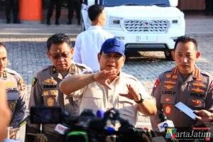 Prabowo: Polisi Terluka Saat Ricuh Akan Dapat Kenaikan Pangkat Luar Biasa
