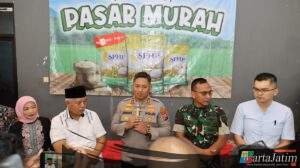 Polres Malang Gelontor 43 Ton Beras SPHP Ratusan Warga Sambut Gembira