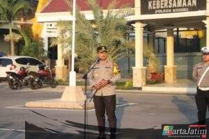 Kapolres Kediri Tekankan Pelayanan Humanis saat Pimpin Apel Anggota Satlantas