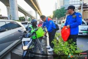 Buruh KSPSI dan Polri Adakan Bakti Sosial, Ratusan Paket Sembako Dibagikan kepada Warga