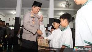 Polres Nganjuk Peringati Maulid Nabi, Santuni Yatim Piatu dan Warga Kurang Mampu