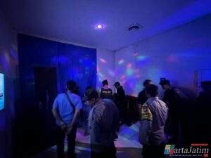 Polres Pasuruan Gelar Patroli Gabungan Antisipasi Peredaran Miras