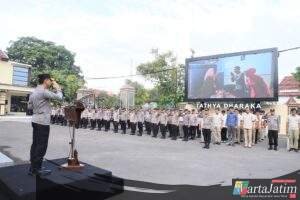 ​Kapolres Kediri Kota Pimpin Apel Pagi dan Beri Perintah Tegas ke Anggota dalam menjaga Kamtibmas