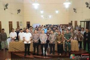 ​Kapolres Kediri Kota Gelar Cangkrukan Kamtibmas dengan Tokoh Masyarakat, Pererat Silaturahmi dan Bahas Kamtibmas