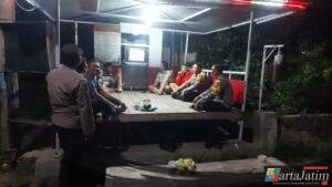 Polsek Ngasem Sambangi Poskamling, Perkuat Sinergi Jaga Keamanan Malam
