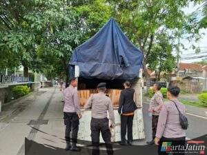 Polresta Banyuwangi Berhasil Amankan Truk Muat Ribuan Liter Miras Jenis Arak Dikemas Dalam Botol