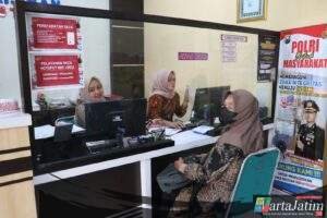Polres Pacitan Perpanjang Jam Pelayanan SKCK Petugas Lembur Hingga Pukul 01.00 Dini Hari