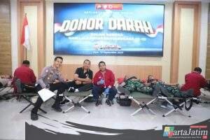 HUT Lalu Lintas Bhayangkara ke-70 tahun 2025, Polres Kediri Gelar Donor Darah Bersama Ojol dan masyarakat