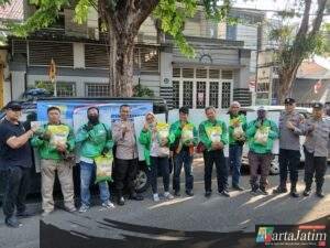 Polres Gresik Gelar Gerakan Pangan Murah Masyarakat dan Driver Ojol Sumringah