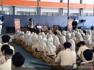 Satresnarkoba Polres Kediri Sosialisasi Anti Narkoba di SMAN 1 Gurah,Ini Pesan Pentingnya!