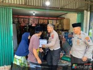 Turut Belasungkawa Polres Pelabuhan Tanjungperak Takziah ke Rumah Dua Santri Ponpes Al Khoziny