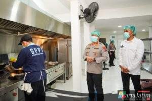 Kapolrestabes Surabaya Cek Kebersihan Dapur SPPG Pastikan MBG Higienis dan Aman