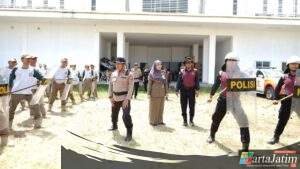 Kuatkan Koordinasi, Polres Kediri Berikan Pelatihan Dasar Dalmas ke Satpol PP