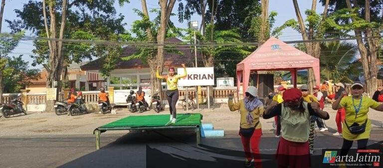 Peringati Car Free Day, Emak Emak Masyarakat Krian Gelar Olah Raga Bersama