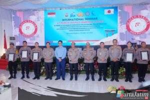 Aipda Rahmad Muhajirin Sosok Bhabinkamtibmas Inspiratif Polres Bojonegoro Terima Anugerah di Forum Internasional Kepolisian