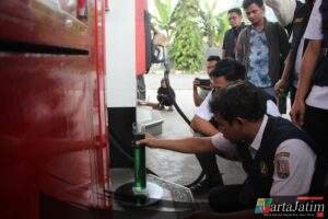 Polres Tuban Bersama Diskopumdag Cek SPBU Respon Keluhan Masyarakat terkait BBM