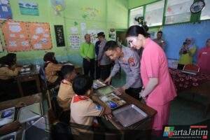SPPG Polres Madiun Sajikan Menu Nasi Pecel Bergizi untuk Pelajar