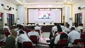 Polres Nganjuk Gelar Nobar Virtual Tasyakuran Hari Pahlawan 2025