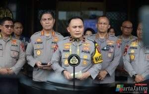 Polda Jatim Berangkatkan Bantuan Kemanusiaan untuk Warga Terdampak Erupsi Semeru
