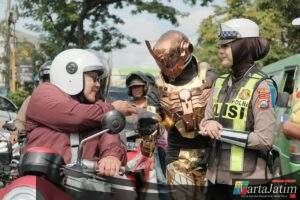 Kreatif, Sosialisasi Operasi Zebra Polres Malang Jadi Super Hero