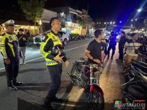 Operasi Malam Satlantas Nganjuk Hentikan Aksi Balap Liar di Jalan Ahmad Yani