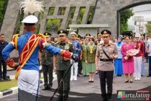 Pimpin Wisuda Prajurit Taruna, Kapolri Tekankan Sinergitas TNI-Polri untuk Wujudkan Indonesia Emas 2045