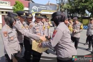 Polres Kediri Galang Donasi Dari Anggota Untuk Korban Bencana Aceh Sumatera