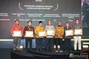 Wakapolri Terima Disway Award, Polri Tegaskan Komitmen Perkuat Kepercayaan Publik dan Sinergi Media