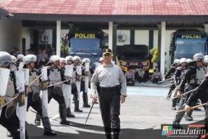 Panas terik tak halangi semangat berlatih , Para PJU dan Kapolsek Jajaran Polres Kediri