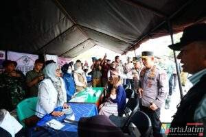 Tinjau Pengungsian di Aceh Tengah, Kapolri Tekankan Percepatan Perbaikan Akses hingga Distribusi Bantuan