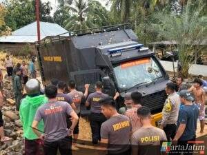 Polri Kirim Bantuan Ke Daerah Terisolir di Sumatera