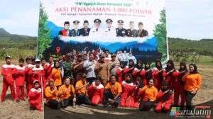 Kapolres Nganjuk Hadiri PWI Nganjuk Green Movement 2025, Tanam 1.000 Pohon Cegah Bencana