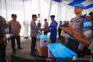 Kapolri Beri Motivasi dan Apresiasi kepada Anggota Polri Terdampak Bencana di Sumbar