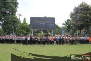 Polres Kediri Kota Gelar Apel Pasukan Operasi Lilin Semeru 2025, Wali Kota Pimpin Langsung